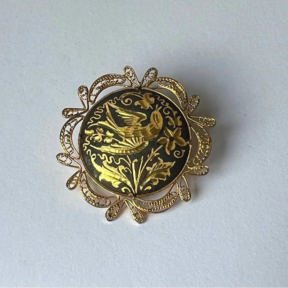 Damascene Round Bird Floral Filagree Gold Black Pin Brooch